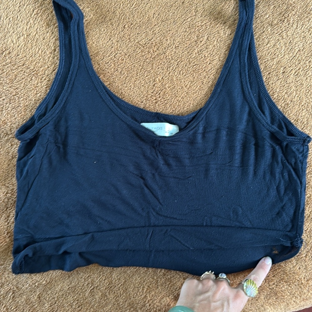 Hollister & Gilly Hicks 5 pack tees and grey blue white tanks - Picture 6 of 8